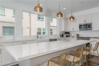 Photo #2: OC24127438 Listing 