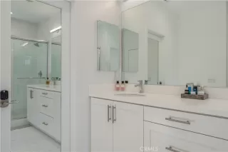 Photo #4: OC24127438 Listing 