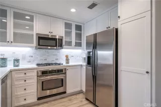 Photo #5: OC24127735 Listing