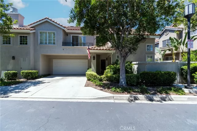 MLS: OC24127954 Condo For Sale