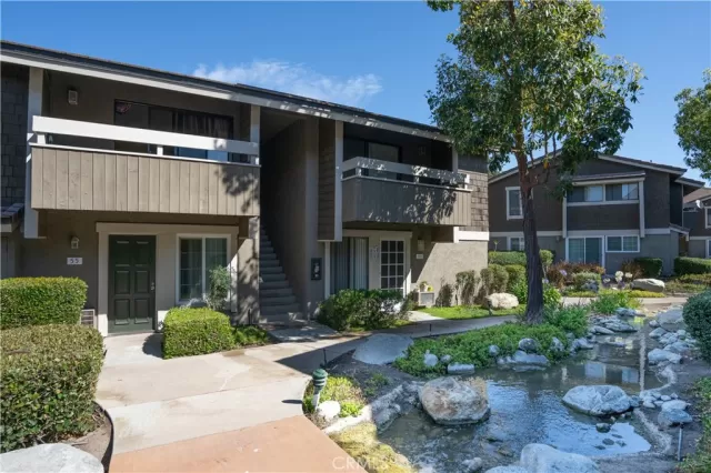 MLS: OC24128091 Condo For Sale