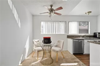 Photo #3: OC24128091 Listing 