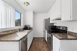 Photo #4: OC24128091 Listing 