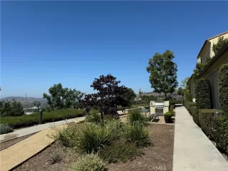 Photo #2: OC24128228 Listing 