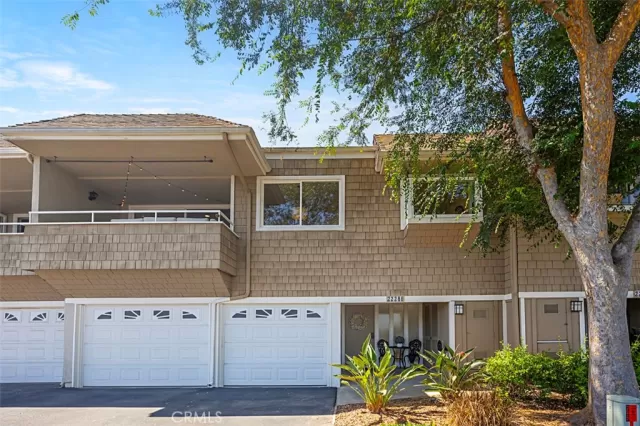 MLS: OC24128331 Condo For Sale