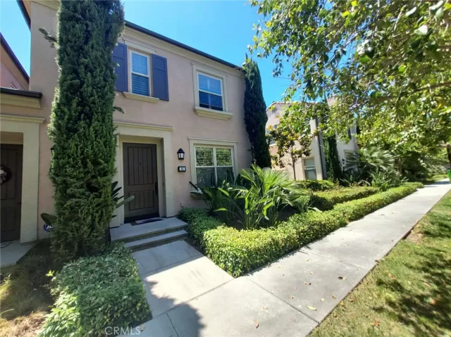 MLS: OC24128401 Condo For Sale