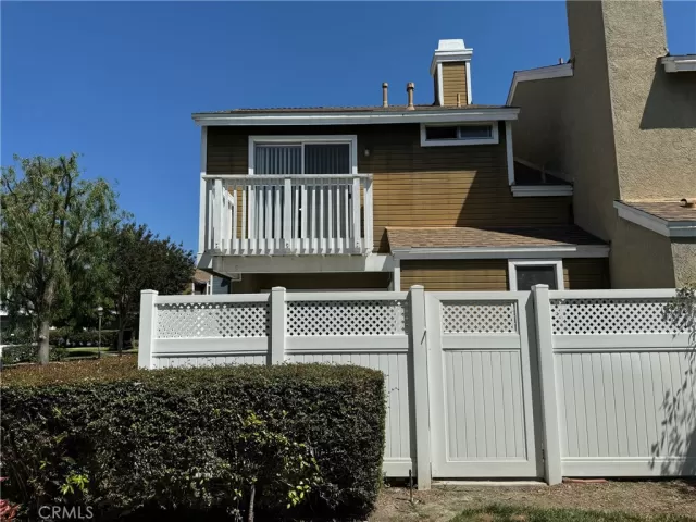 MLS: OC24128478 Condo For Sale