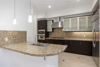 Photo #2: OC24128624 Listing