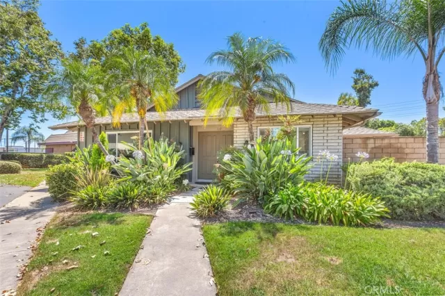 MLS: OC24128640 Condo For Sale