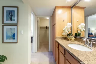 Photo #4: OC24128693 Listing 