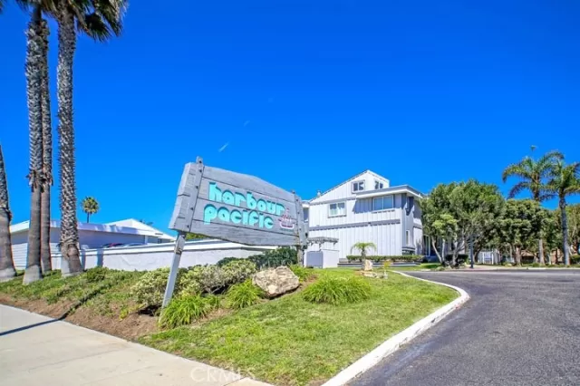 MLS: OC24128795 Condo For Sale