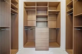 Photo #5: OC24128855 Listing