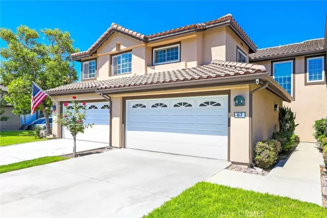 MLS: OC24128957 Condo For Sale