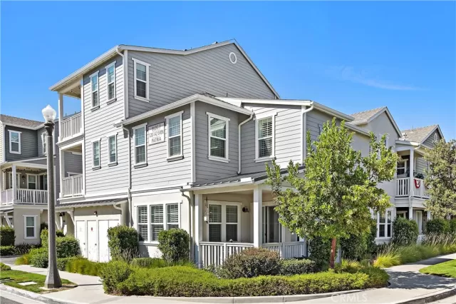 MLS: OC24129036 Condo For Sale