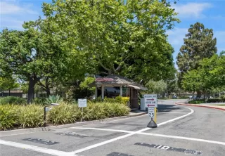 Photo #2: OC24129117 Listing 