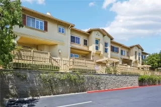 Photo #1: OC24129163 Listing 