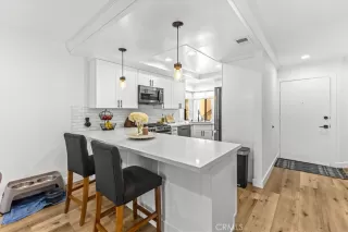 Photo #2: OC24129185 Listing 