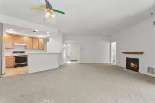 Photo #4: OC24129284 Listing 