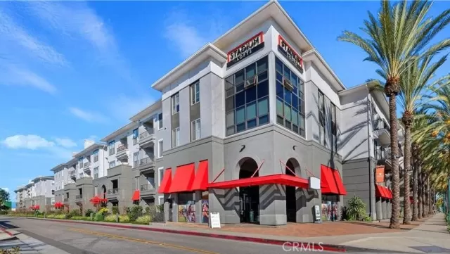 MLS: OC24129400 Condo For Sale