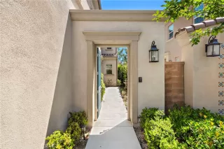 Photo #4: OC24129575 Listing 