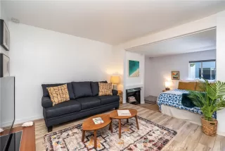 Photo #4: OC24129714 Listing 