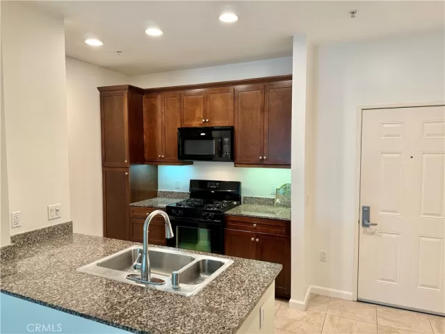 MLS: OC24129923 Condo For Sale