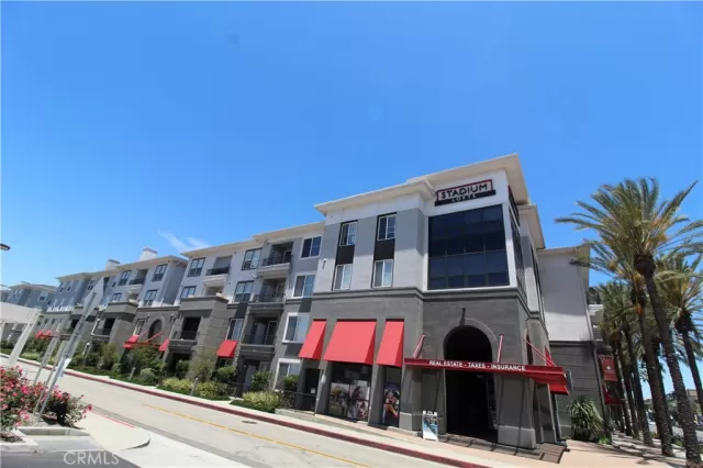 MLS: OC24130685 Condo For Sale