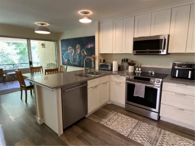 MLS: OC24130729 Condo For Sale