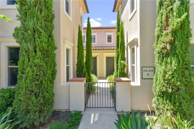 MLS: OC24130742 Condo For Sale