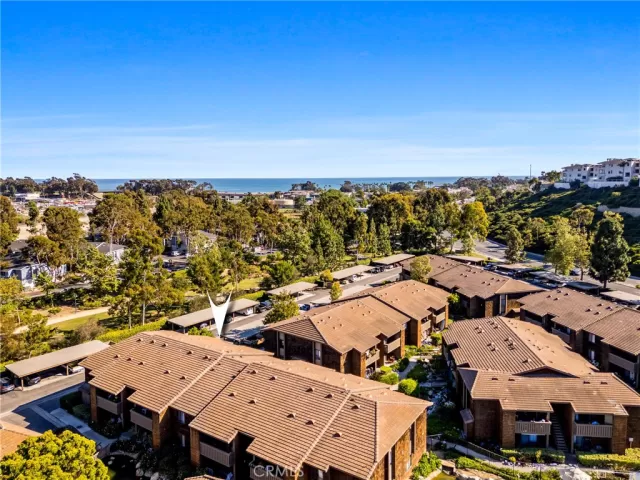 MLS: OC24130897 Condo For Sale