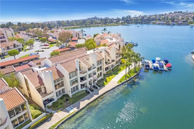 MLS: OC24130979 Condo For Sale