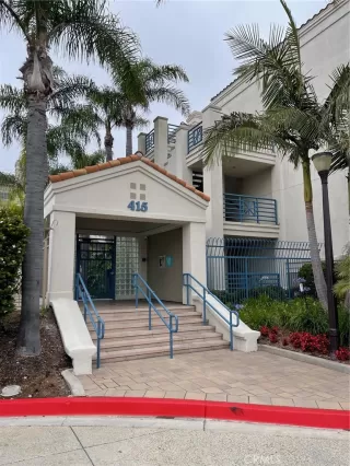 More Details about MLS # OC24130989 : 415 TOWNSQUARE LANE 111