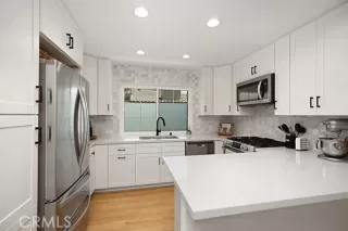 Photo #6: OC24131041 Listing