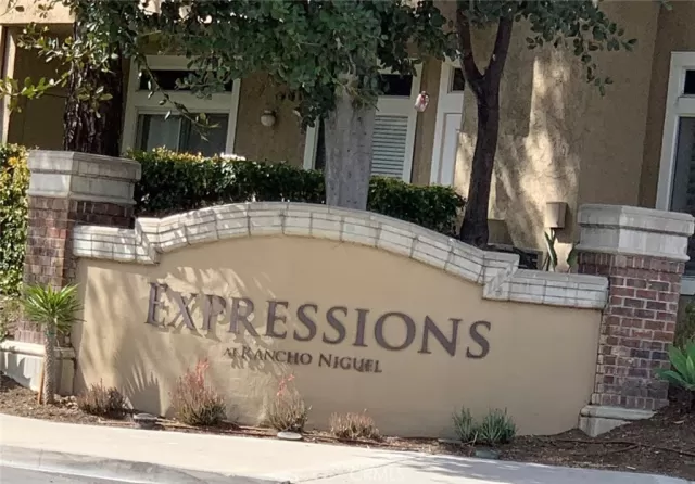 MLS: OC24131157 Condo For Sale