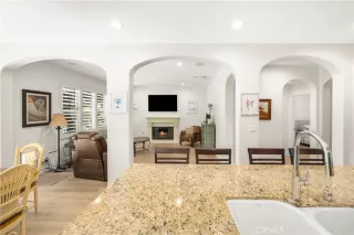 Photo #4: OC24131332 Listing 