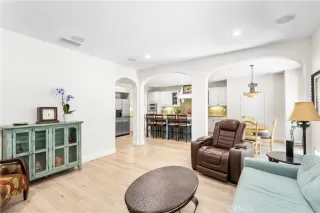 Photo #6: OC24131332 Listing 