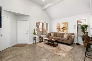 Photo #6: OC24131448 Listing