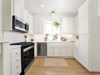 Photo #2: OC24131739 Listing