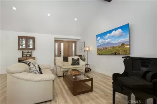 Photo #6: OC24131750 Listing 