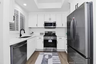 Photo #2: OC24132038 Listing 