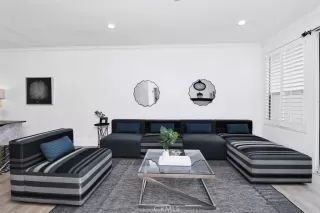 Photo #5: OC24132038 Listing 