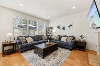 Photo #4: OC24132067 Listing 