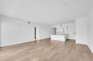 Photo #3: OC24132128 Listing 