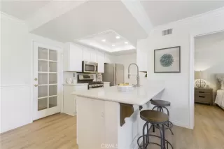 Photo #5: OC24132131 Listing