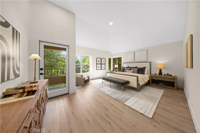 MLS: OC24132599 Condo For Sale