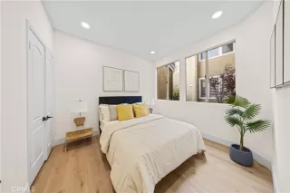 Photo #4: OC24132599 Listing 