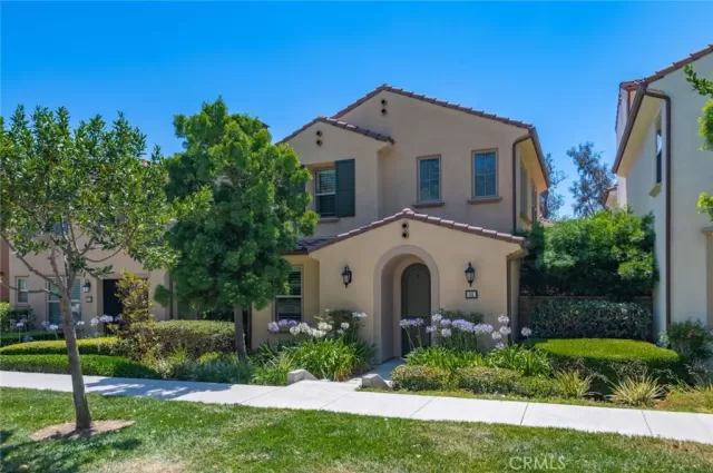 MLS: OC24132695 Condo For Sale