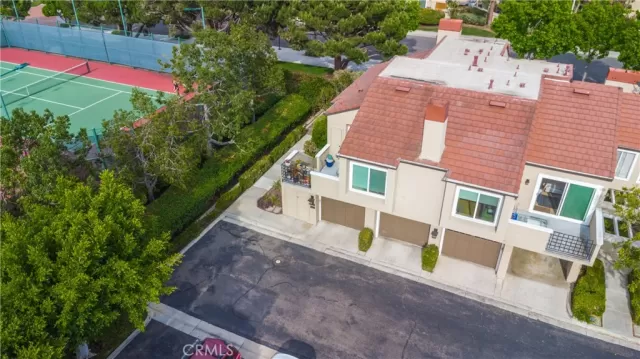 MLS: OC24132872 Condo For Sale