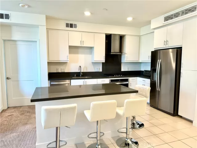MLS: OC24133187 Condo For Sale
