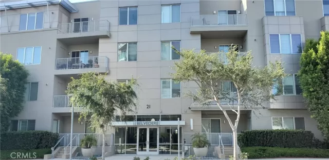 MLS: OC24133453 Condo For Sale